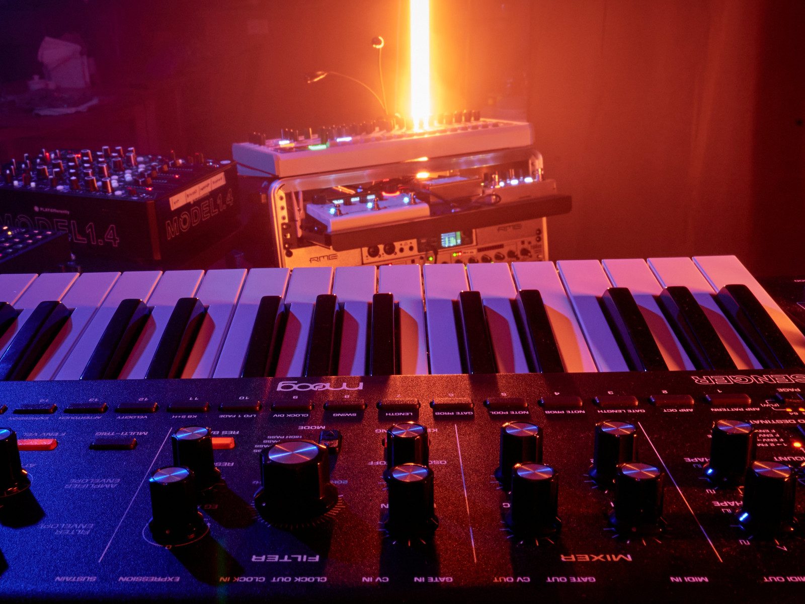 HEARO performing live on hardware synthesizers